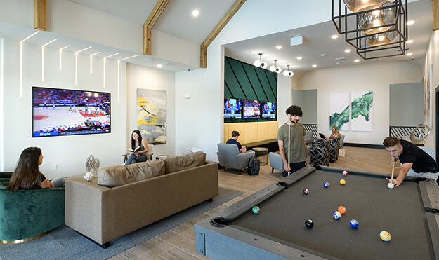 9,000+ Square-Foot Clubhouse